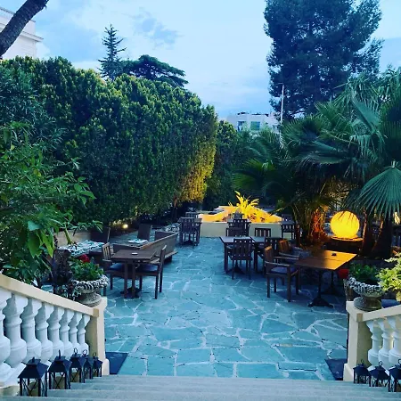 Alexandra - Boutique 3* 주앙레핑