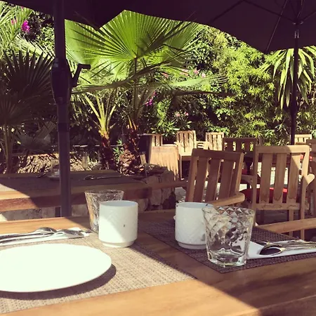 Alexandra - Boutique Hotel 3*