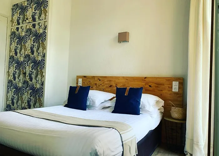 מלון Alexandra - Boutique 3*