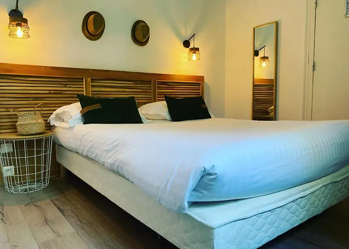 Alexandra - Boutique מלון 3*